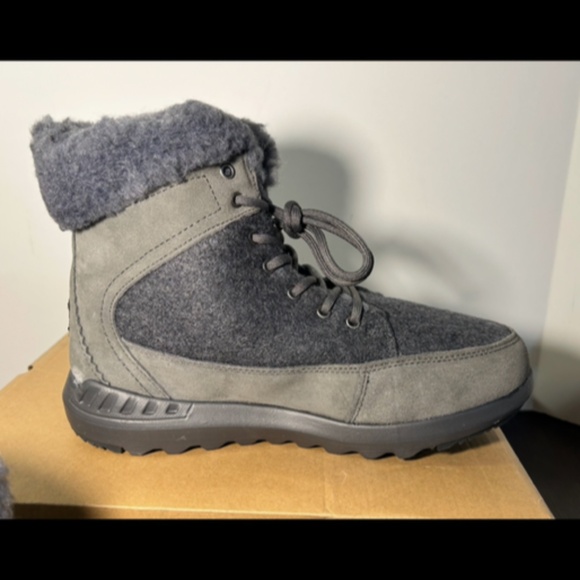 BEARPAW Cheryl Suede Wool Blend Lining Winter Boots Charcoal/Black Womans 10 - Picture 2 of 16